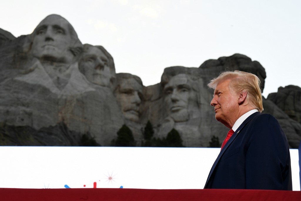 Pacar Donald Trump Jr Positif Covid-19