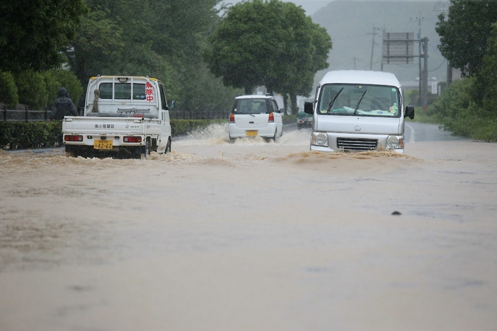 Banjir dan Longsor, Jepang Perintahkan 75.000 Warga Mengungsi