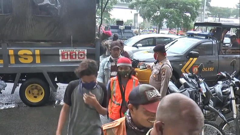 Sering Palak Pengendara, Tukang Parkir Ilegal di Palembang Diamankan Polisi