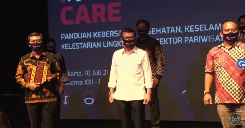 Wishnutama Simulasi Protokol Kesehatan di Bioskop untuk Sambut New Normal
