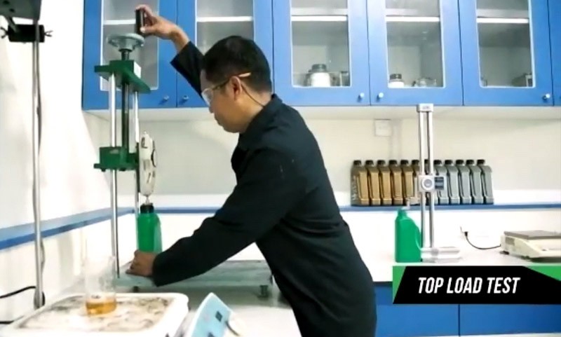 Ini yang Akan Terjadi bila Motor Pakai Oli Mobil