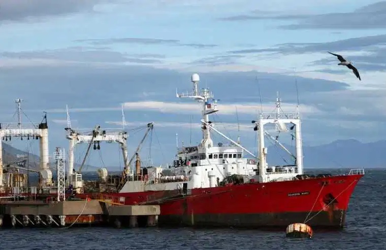 Misteri Infeksi Covid-19 pada Kru Kapal Argentina setelah 35 Hari Melaut