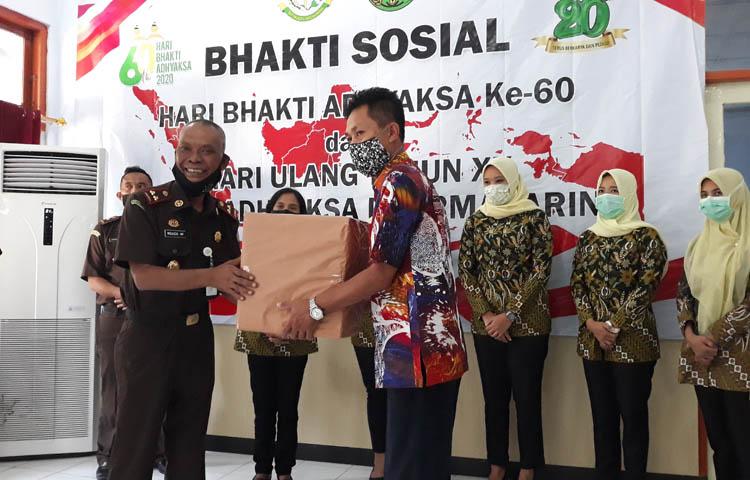 Peringati Hari Adhyaksa Ke-60, Kejari Kulonprogo Bantu Alat Tulis bagi Anak Panti Asuhan