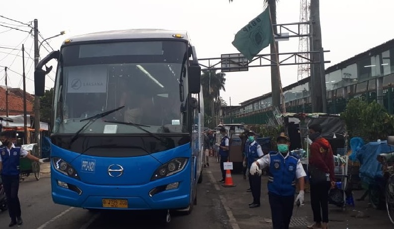 Epidemiolog: Idealnya Kapasitas Kendaraan Umum 25 Persen saat PSBB