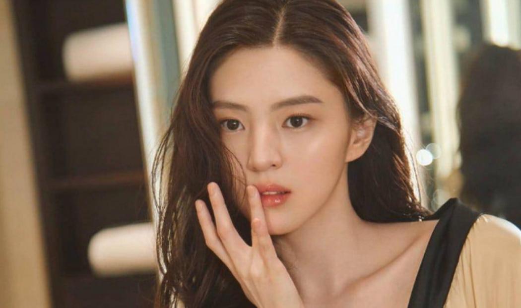 Han So Hee Minta Maaf atas Penipuan yang Dilakukan sang Ibunda