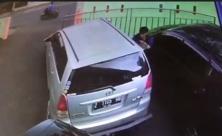 Pecah Kaca Mobil Milik PNS Puskesmas Tinawati, Pelaku Gasak Rp35 Juta