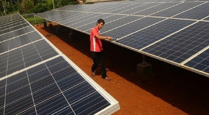 Harga Mahal Jadi Penyebab EBT Sulit Capai Target 23 Persen di 2025