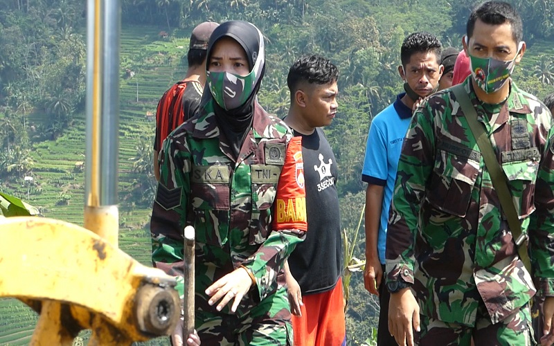 Perkenalkan Serma Iska, Satu-satunya Babinsa Cantik di Kodam Diponegoro