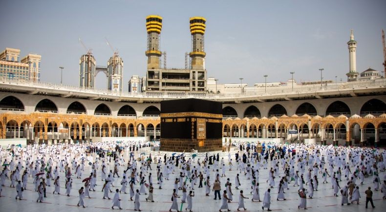 Arab Saudi Pantau Karantina 14 Hari Jemaah Haji melalui Gelang Elektronik