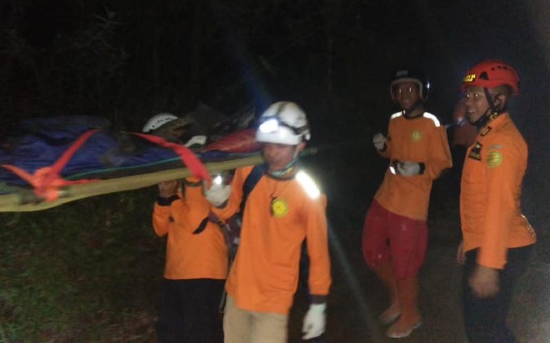 Terpeleset di Gunung Sindoro, Pendaki Asal Solo Berhasil Diselamatkan