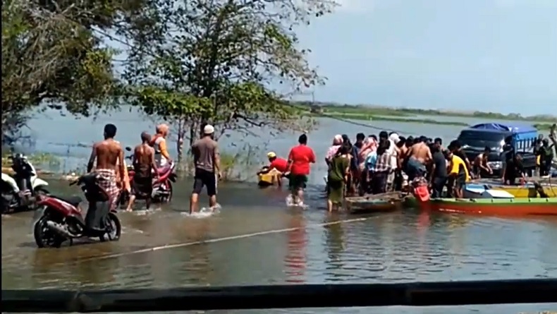 Warga Wajo Diminta Awasi Anak saat Main Banjir-banjiran