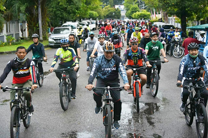 Ribuan Pesepeda di Padang Ramaikan Gowes Siti Nurbaya Adventure ke IV Tahun 2020