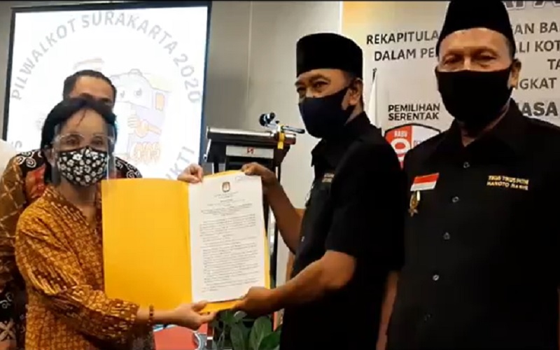 Siap Lawan Gibran-Teguh, Pasangan Independen Bajo Lolos Verifikasi Pendaftaran di KPU