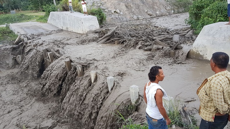 Hujan Deras, Kawasan Sinabung Dilanda Banjir Lahar Dingin