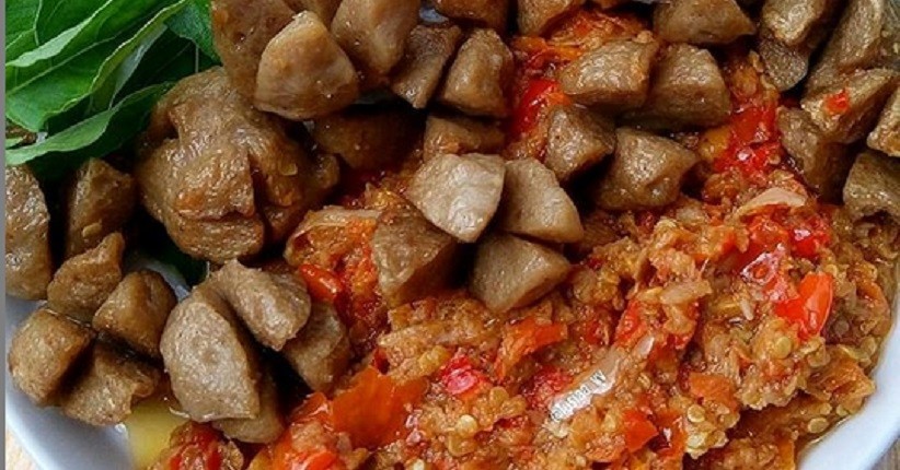 Mencicipi Bakso Goreng Kenyal dan Legit, Enak Dimakan dengan Sambal Korek