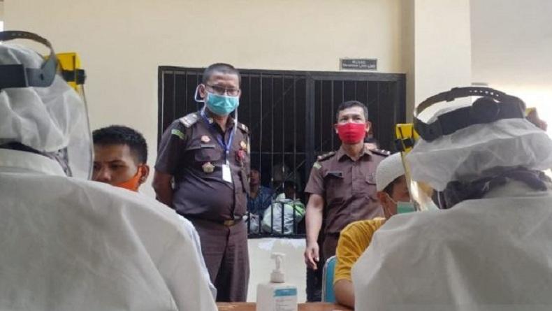 Kejari Padang Pindahkan 61 Tahanan Polisi ke Rutan Anak Air