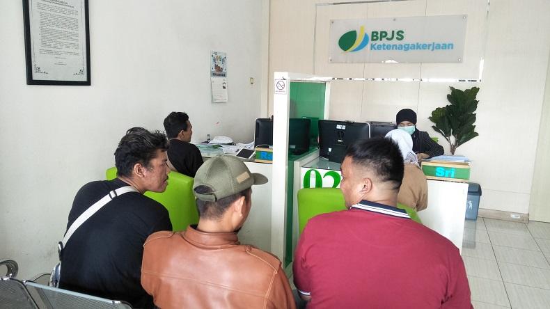 Sebanyak 198.148 Tenaga Kerja di Makassar Terima BLT BP Jamsostek