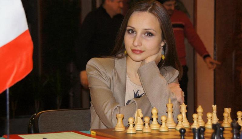 Pecatur Cantik Georgia Ramaikan HUT Ke-27 Sekolah Catur Utut Adianto