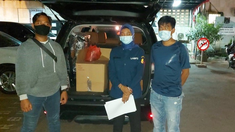 Polisi Sita Barang Bukti Pesta Seks Gay di Kuningan, Ada Tisu Magic dan Pelumas