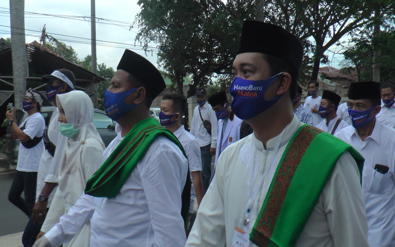 Daftar ke KPU di Hari yang Sama, Begini Gaya 2 Bacalon Bupati Rembang