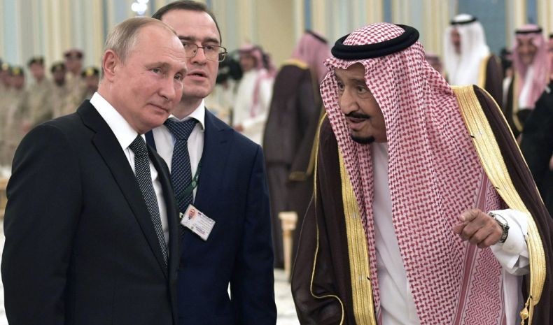 Raja Salman dan Presiden Putin Bicara Lewat Telepon Bahas Produksi Vaksin Covid-19
