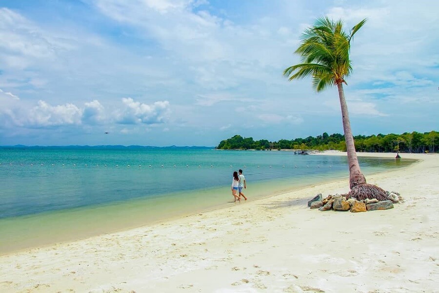 5 Tempat Wisata di Batam Tereksotis, Keindahan Pantainya Tidak Kalah dengan Bali