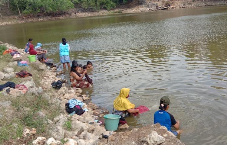 Masuki Musim Kemarau, Warga Gunungkidul Manfaatkan Air Telaga