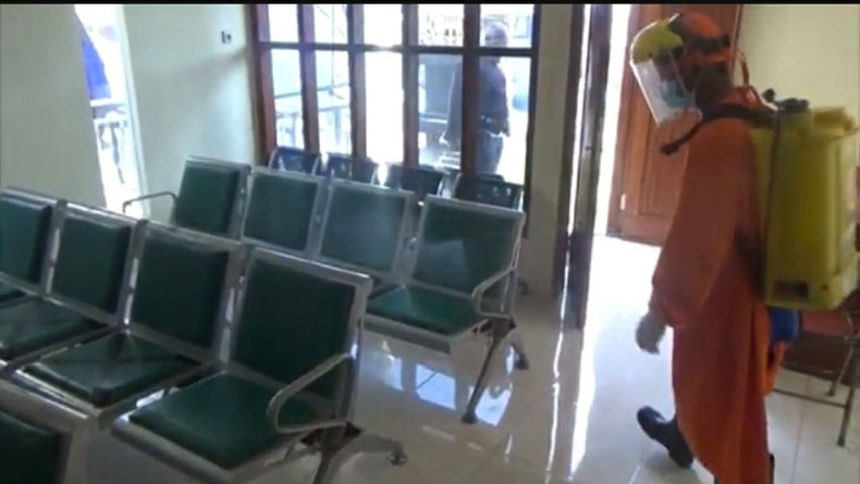 3 Pegawai Kecamatan Jombang Positif Covid-19, BPBD Lakukan Penyemprotan