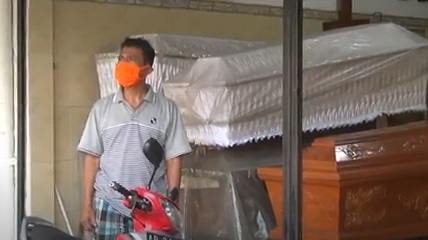 Cerita Penjual Peti Jenazah Sepi Orderan karena Tak Punya Jaringan ke Rumah Sakit