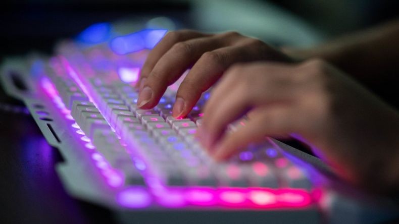 Diduga Curi Rp18 Triliun, 3 Hacker Korea Utara Diperkarakan AS