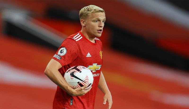 Tak Cocok di Man United, Van de Beek Disarankan Cari Klub Lain