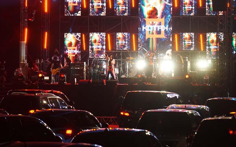 Tepuk Tangan Penonton Diganti Klakson di Jogja Drive in Concert, Tantri Kotak: Keren