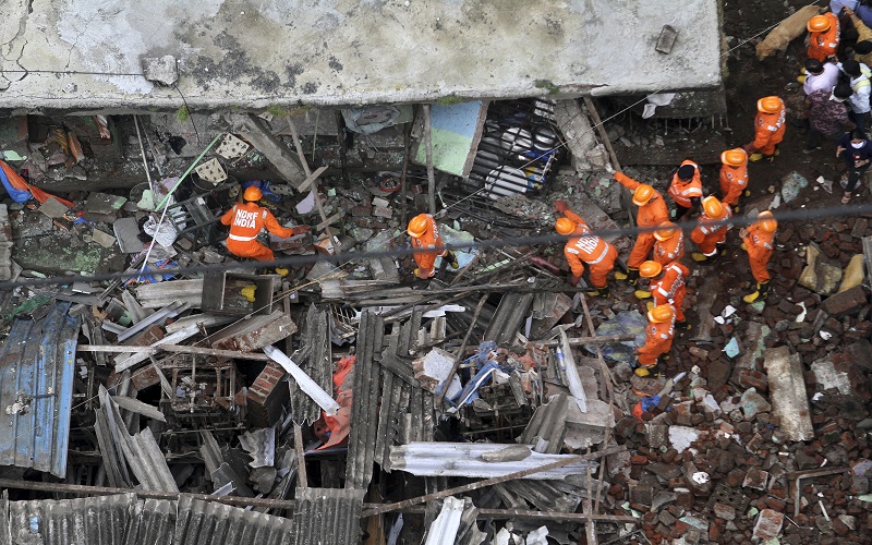 Korban Tewas Apartemen Runtuh di India Bertambah jadi 15 Orang, Diduga Gedung Tak Kuat Menahan Hujan