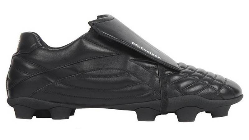 Balenciaga Luncurkan Sepatu Bola Seharga Iphone 11, Ini Penampakannya