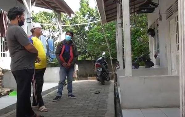 Pemuda yang Tewas Pakai Headset Ternyata Penjual Sempol Ayam Asal Pemalang