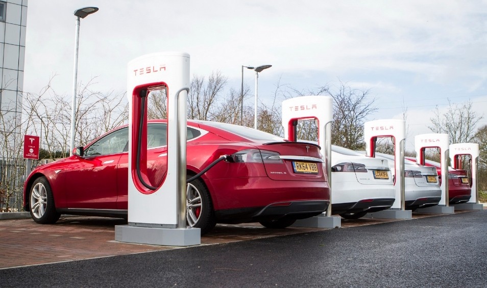 Mobil Bensin Dilarang, California Hanya Izinkan Kendaraan Tanpa Emisi pada 2035