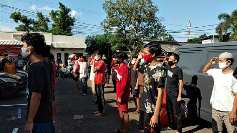 Demi Gengsi, Belasan Remaja Tawuran di Palmerah