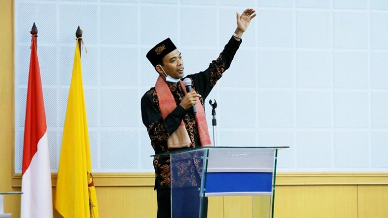UAS Berceramah di Peringatan Isra Mikraj SD Islam Athirah Makassar