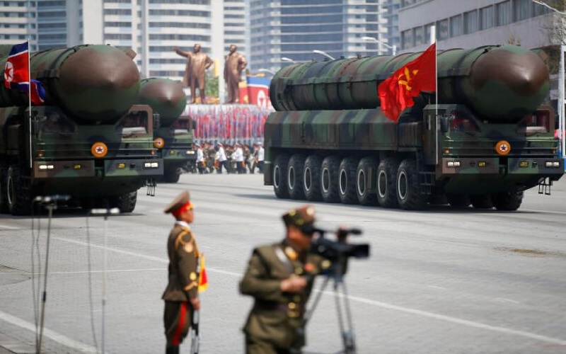 Korea Utara Tiba-Tiba Gelar Parade Militer Malam Hari, Ada Apa?
