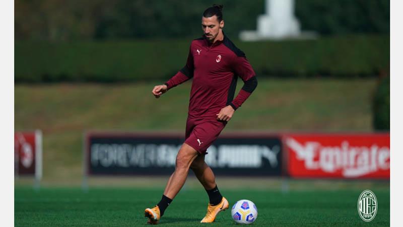 Zlatan Ibrahimovic Kasih Kode Bakal Main Lawan Juventus