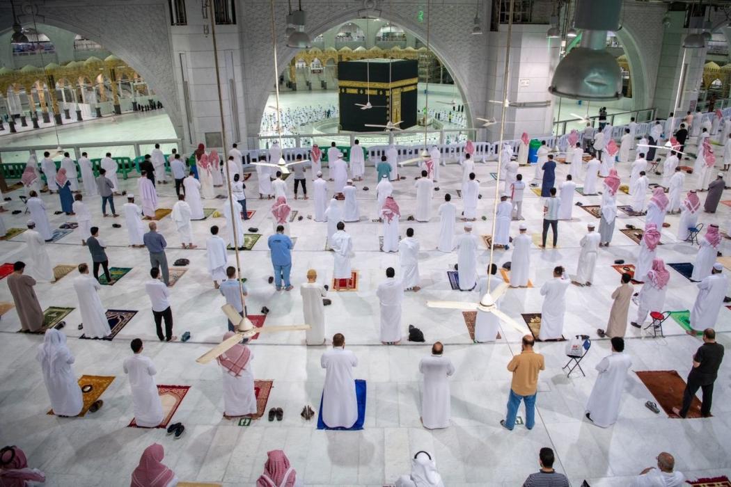 Protokol Covid-19, Sholat Tarawih di Masjidil Haram dan Nabawi Dipersingkat Jadi 10 Rakaat
