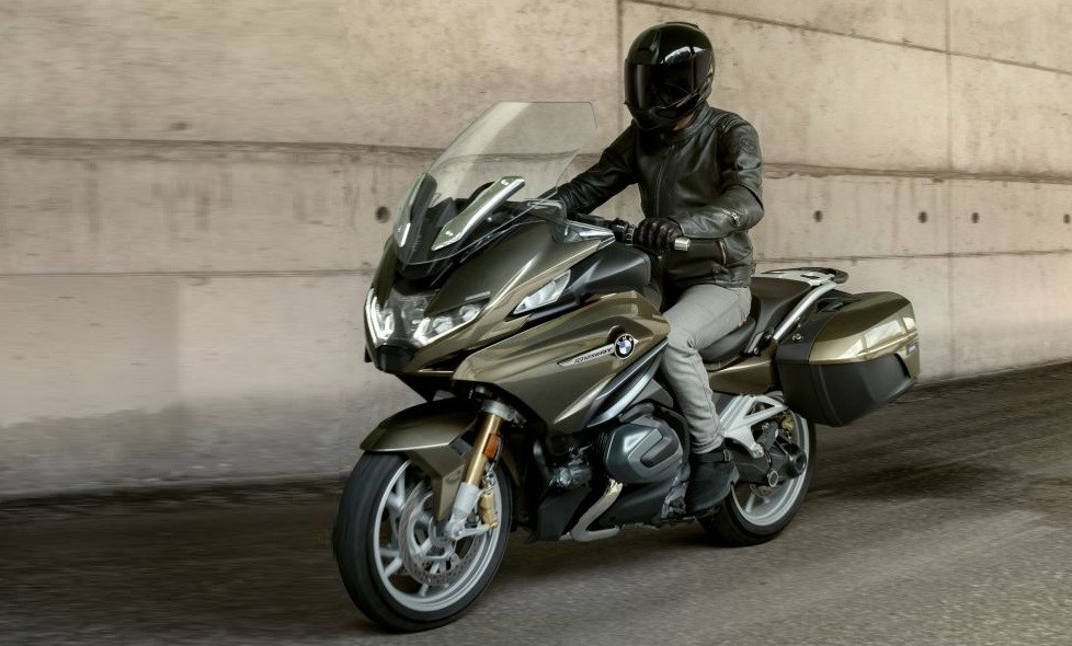 BMW Motorrad Segarkan Motor Petualang R1250RT Jadi Makin Gahar