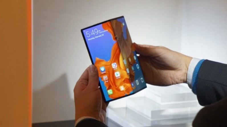 Huawei Disebut Siapkan Ponsel Lipat dengan Desain Clamshell