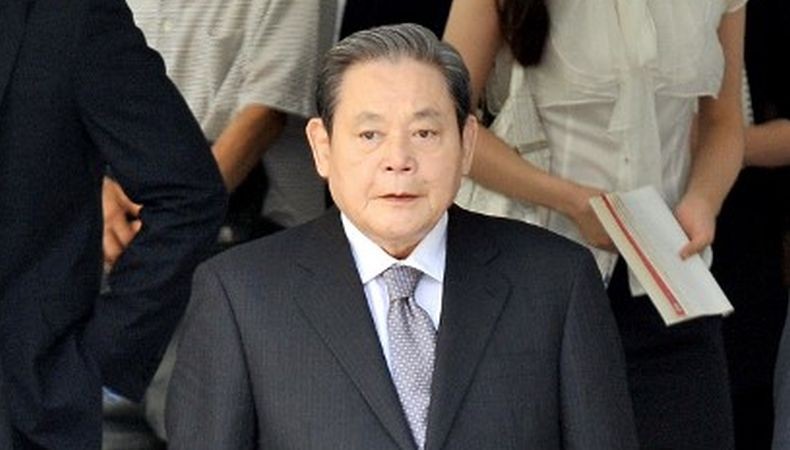 Pemimpin Samsung Electronics Lee Kun Hee Meninggal Dunia