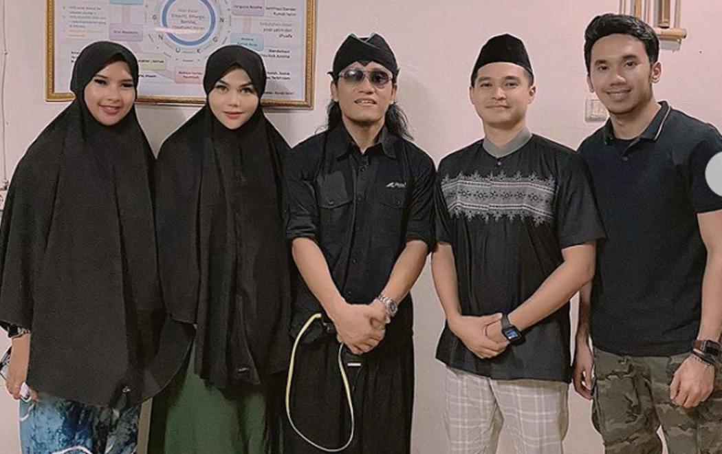 DJ Katty Buterfly Mualaf, Aiman Ricky Makin Semangat Ajarkan soal Agama Islam