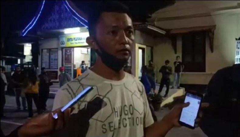 Selain Keroyok Anggota TNI, Rombongan Pengendara Moge Rusak Mobil Pedagang