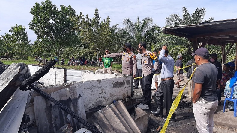 Tragis, Kakek Sebatang Kara di Agam Tewas Terbakar di Rumah