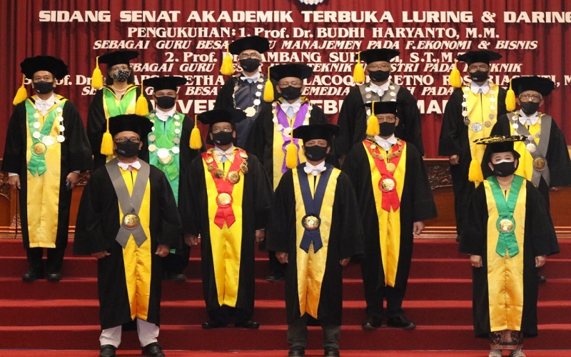 Rektor UNS Kukuhkan 3 Guru Besar Baru