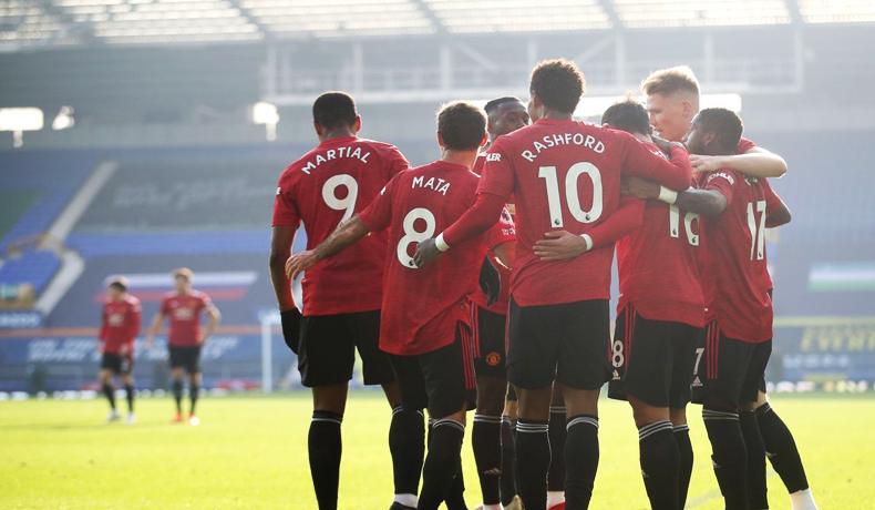 MU Menang di Markas Everton, Cavani Sukses Cetak Gol