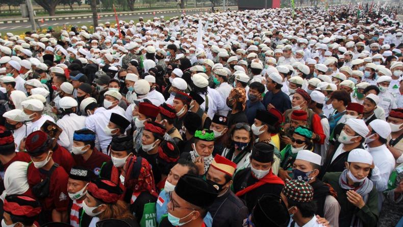Habib Rizieq Pulang, 28 Jadwal Penerbangan di Bandara Soetta Delay 1-3 Jam